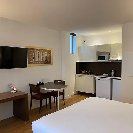Aparthotel Residhotel Imperial Rennequin 4*
