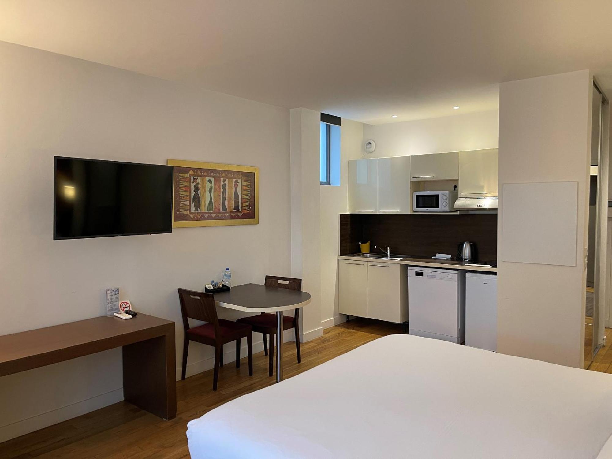 Aparthotel Residhotel Imperial Rennequin 4*